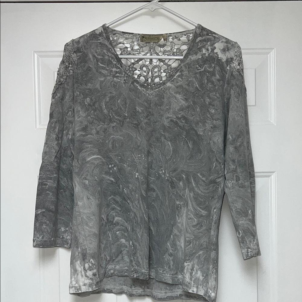 Elegant Gray Women's Blouse with Lace Detail